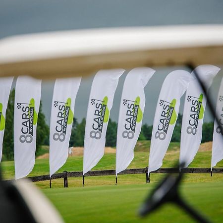 Golf Apartament W Sobieniach Sobienie Jeziory Εξωτερικό φωτογραφία