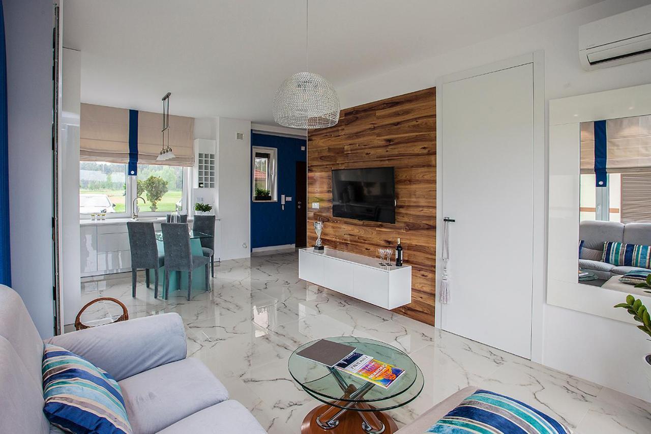 Golf Apartament W Sobieniach Sobienie Jeziory Εξωτερικό φωτογραφία