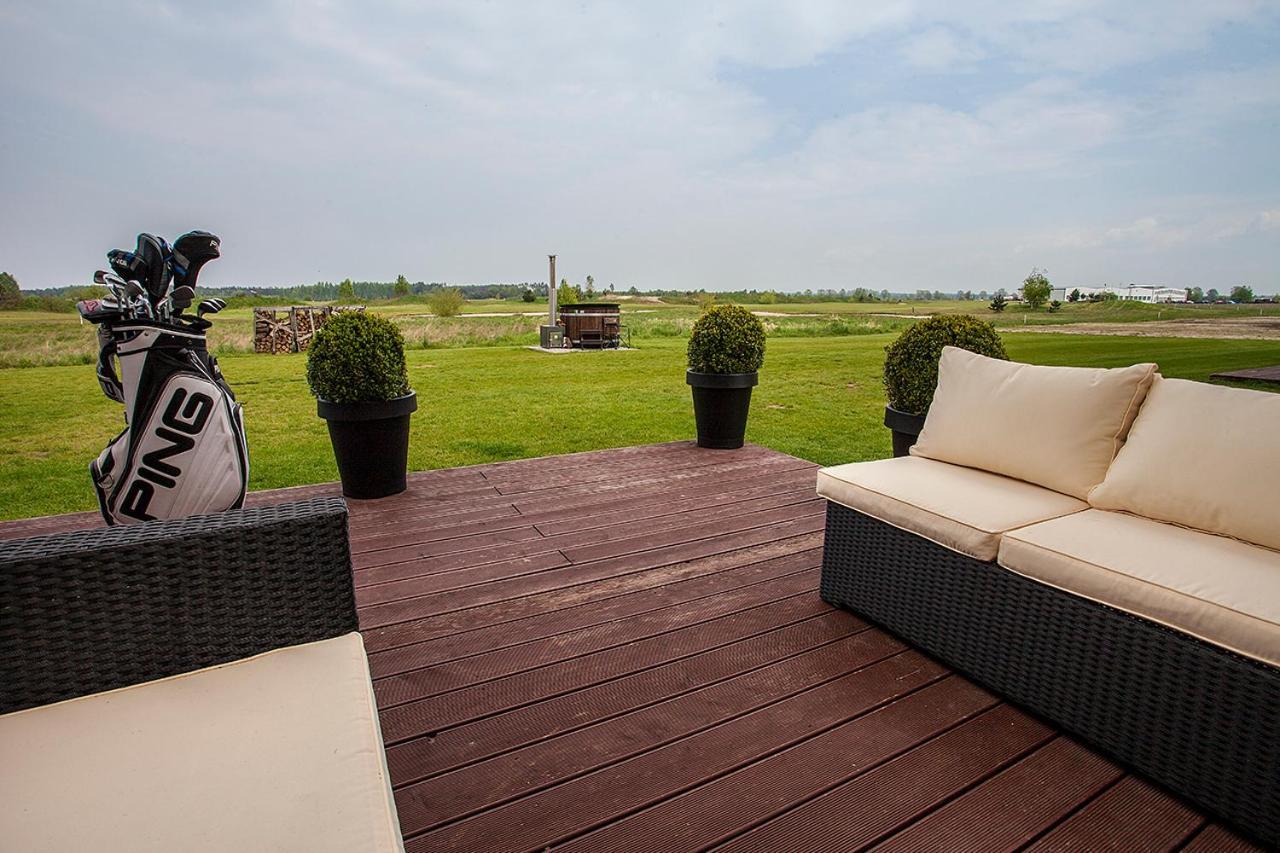 Golf Apartament W Sobieniach Sobienie Jeziory Εξωτερικό φωτογραφία