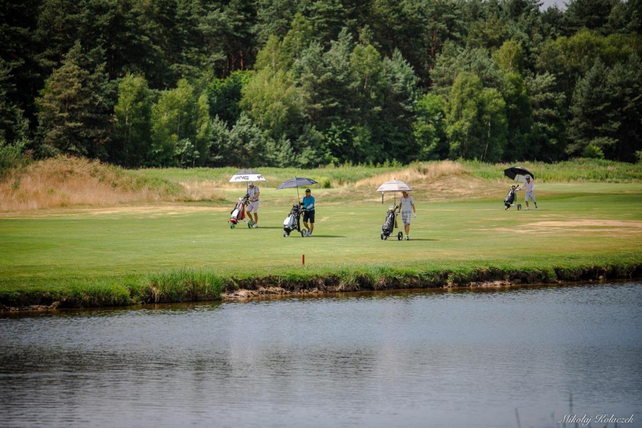 Golf Apartament W Sobieniach Sobienie Jeziory Εξωτερικό φωτογραφία