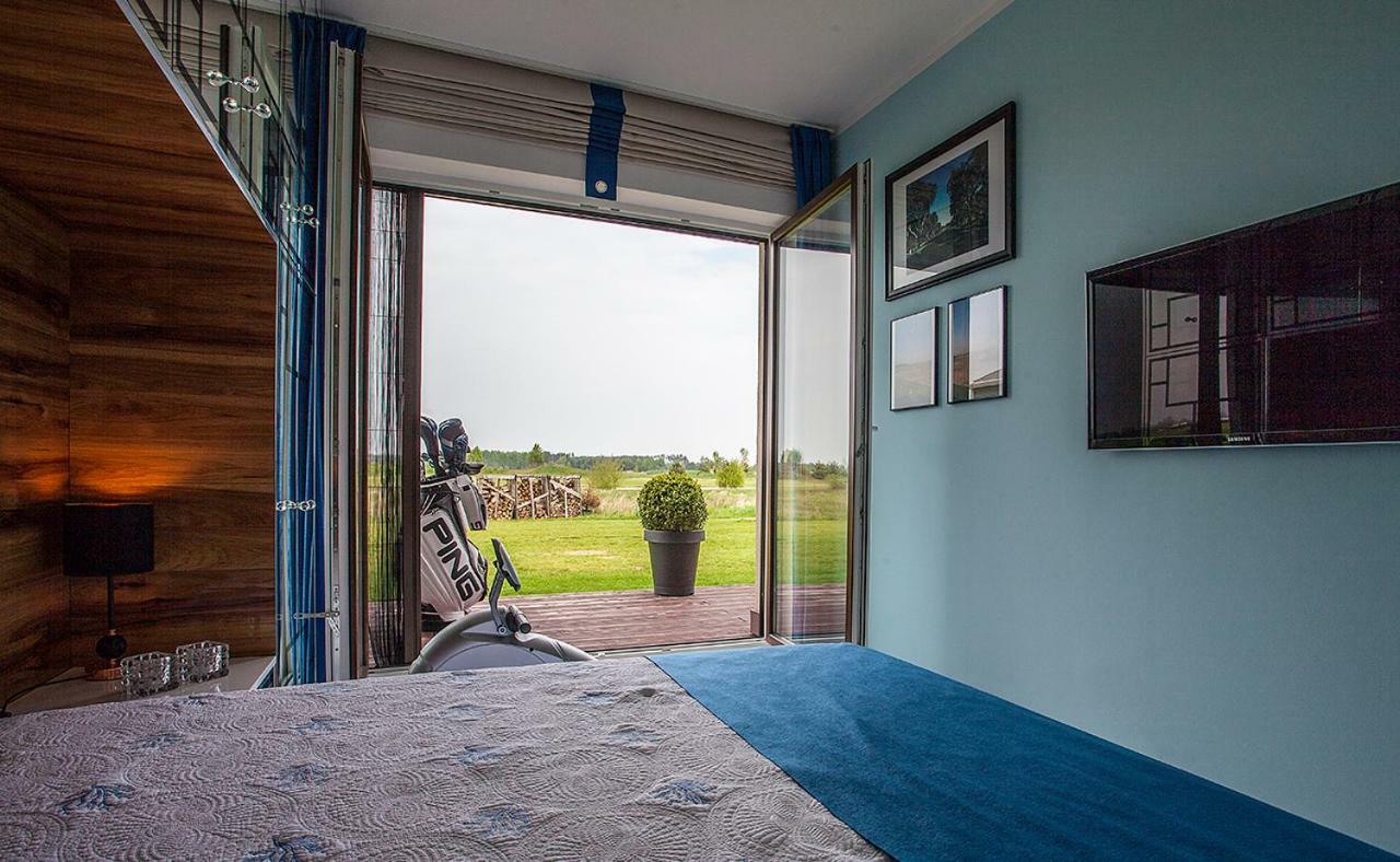 Golf Apartament W Sobieniach Sobienie Jeziory Εξωτερικό φωτογραφία